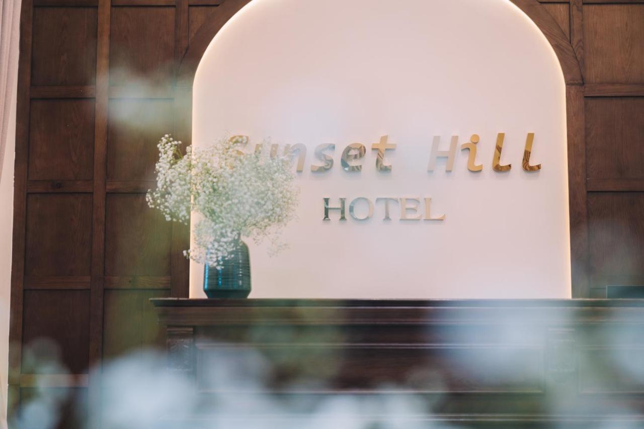 ホテル Sunset Hill Dalat エクステリア 写真